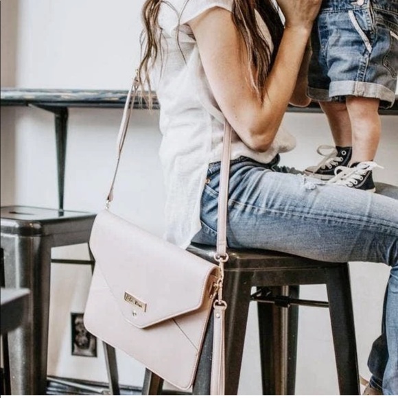 BOUTIQUE Lilac Milan Clutch Purse Blush Bag NWT - Picture 3 of 3